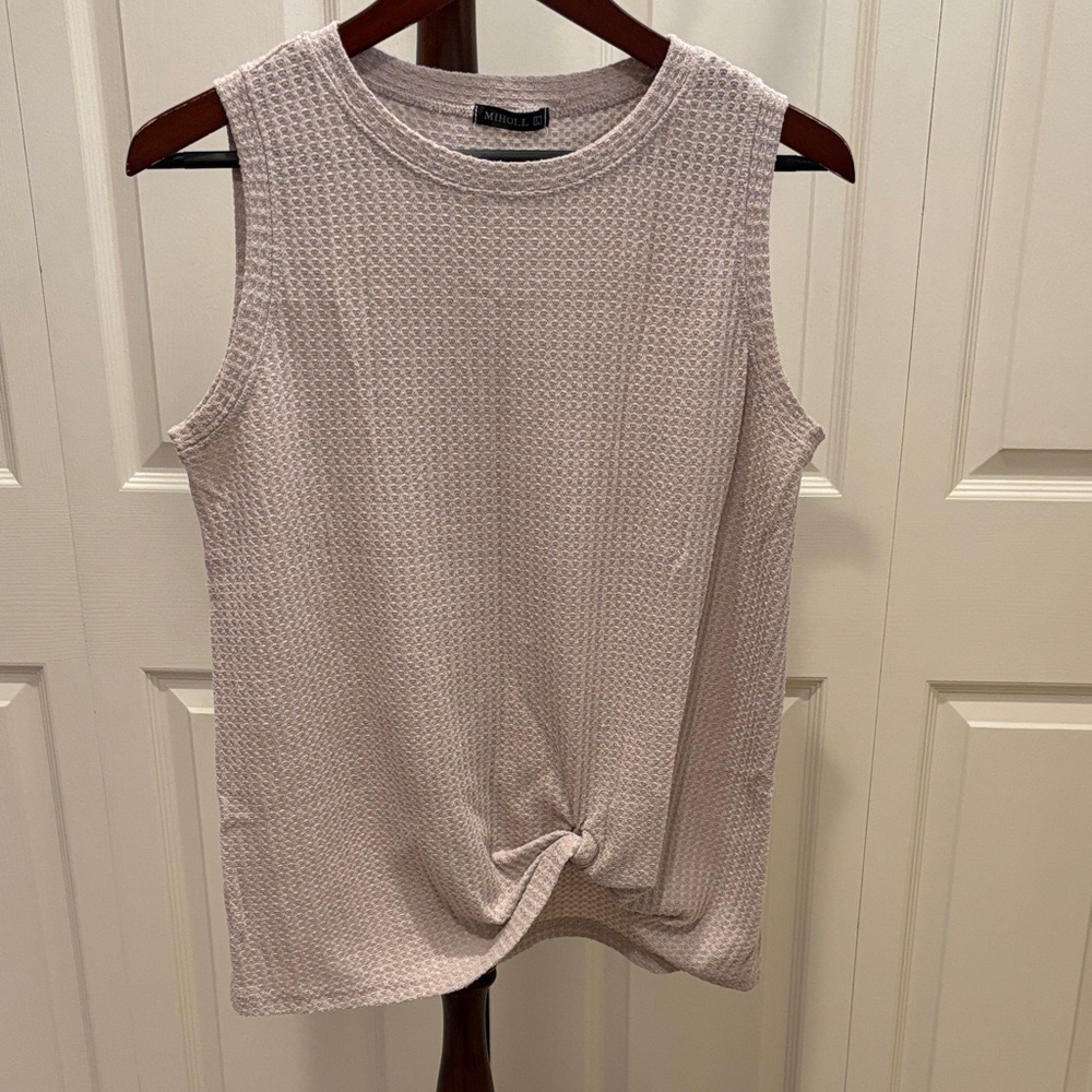 Elegant Textured Tank Top in Light Beige